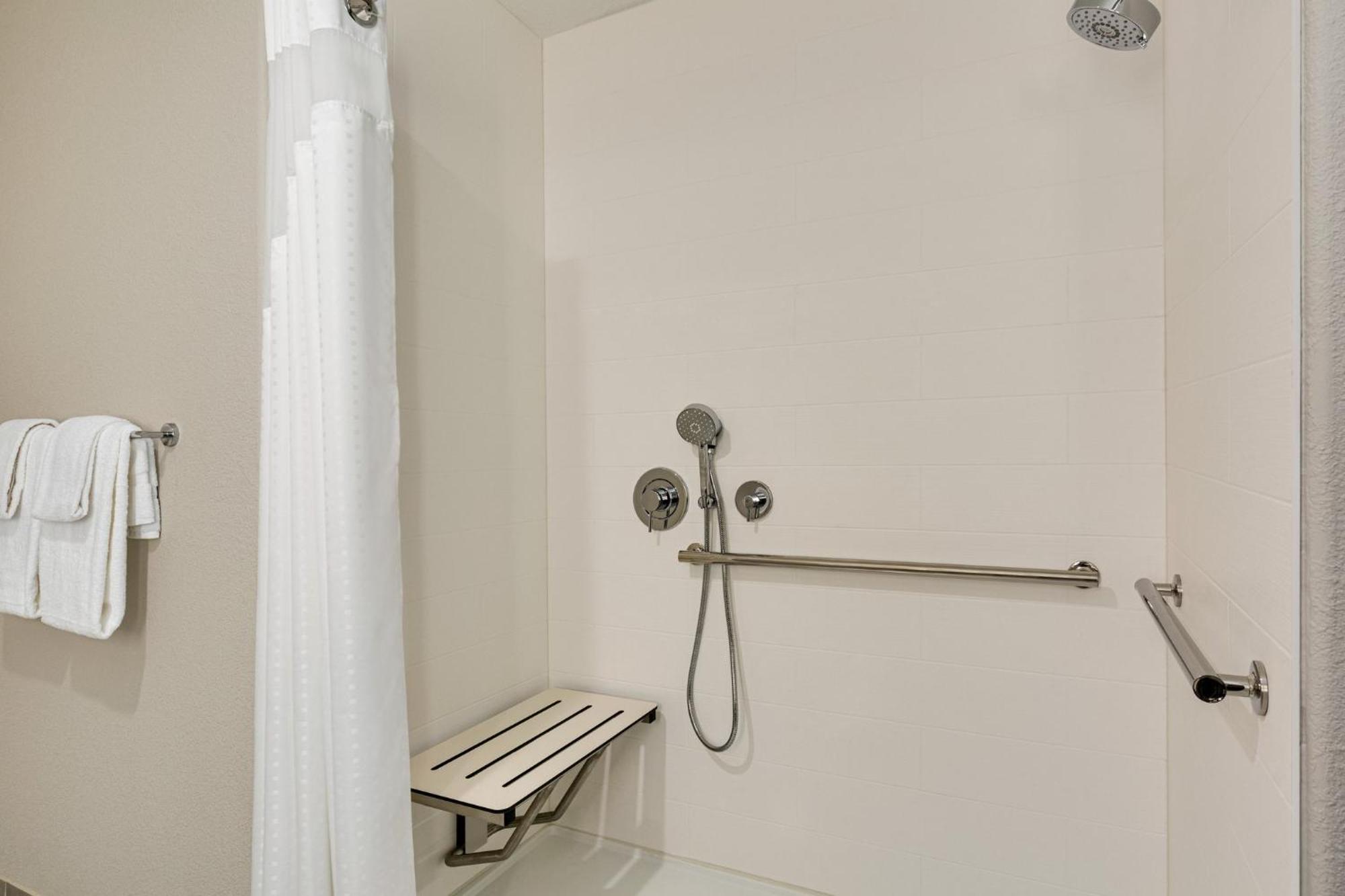 Holiday Inn Express & Suites Hayward - Castro Valley By Ihg Exterior foto